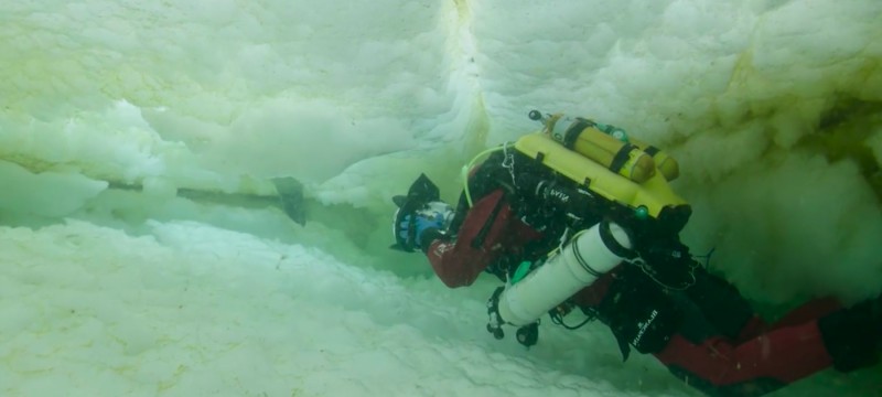 Laurent Ballesta Unter der Eisdecke 800x360