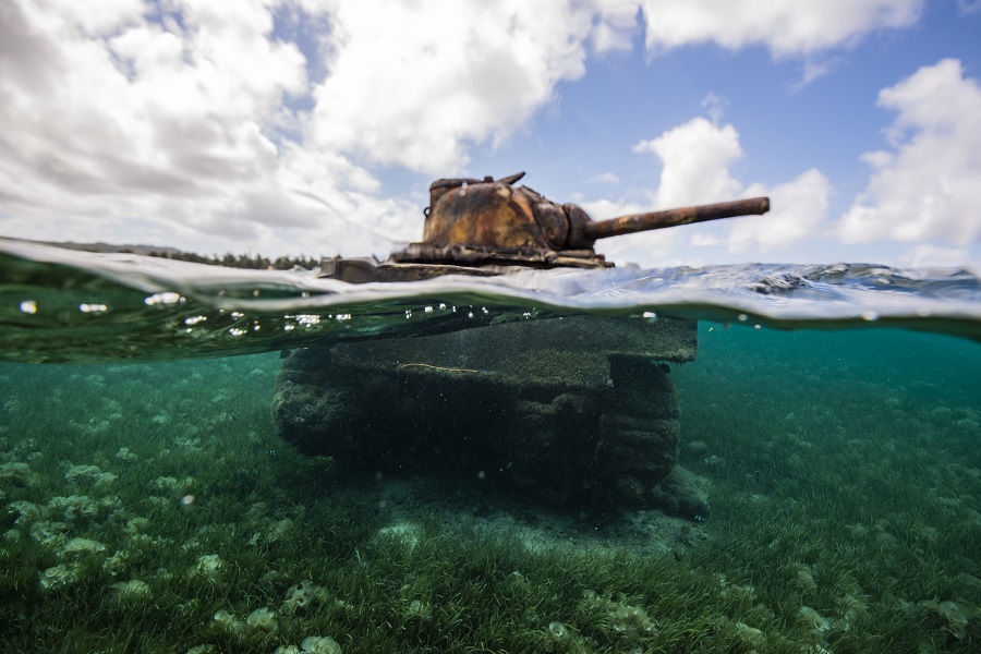 2018 04 Yann Valton Saipan Char Immerge 01
